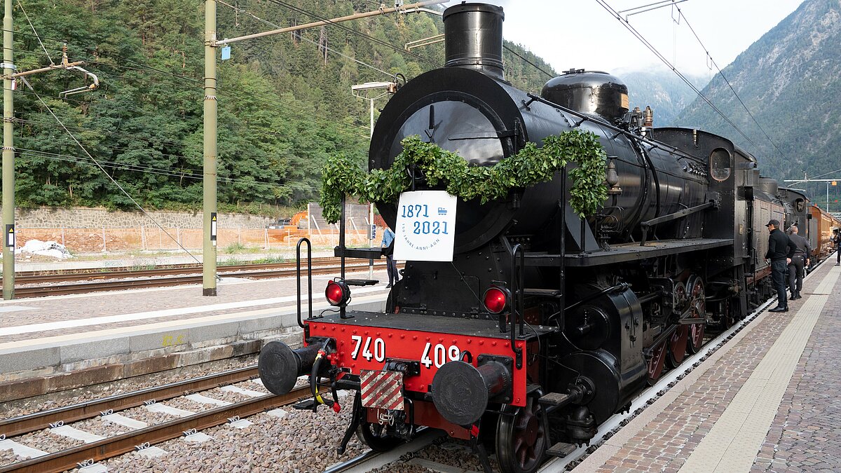 Steam locomotive